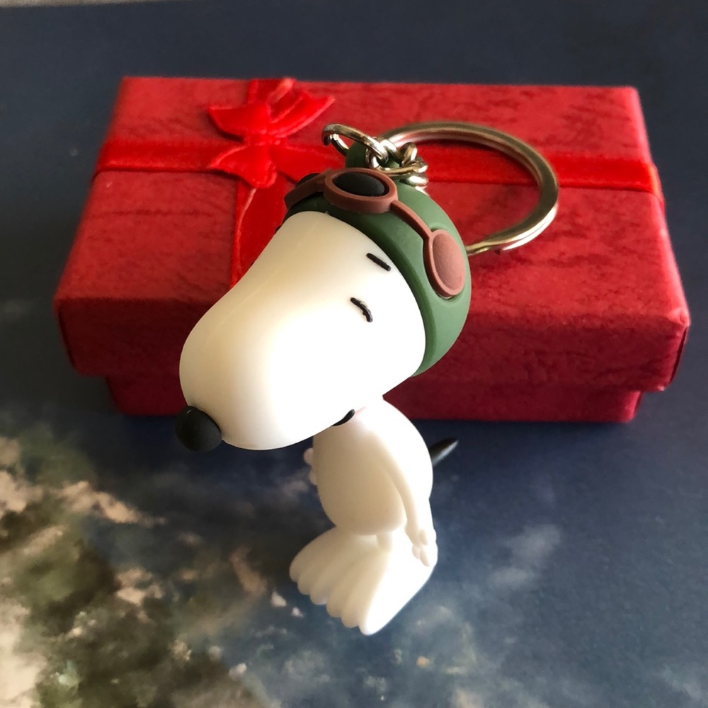 Snoopy Epoxy Doll Keychain/New - Picture 2 of 6